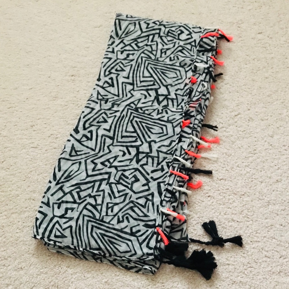 Forever 21 Aztec Scarf